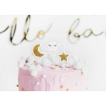 gateau avec bougies d'anniversaire lune, étoiles et nuages gateau avec bougies d'anniversaire lune, étoiles et nuages